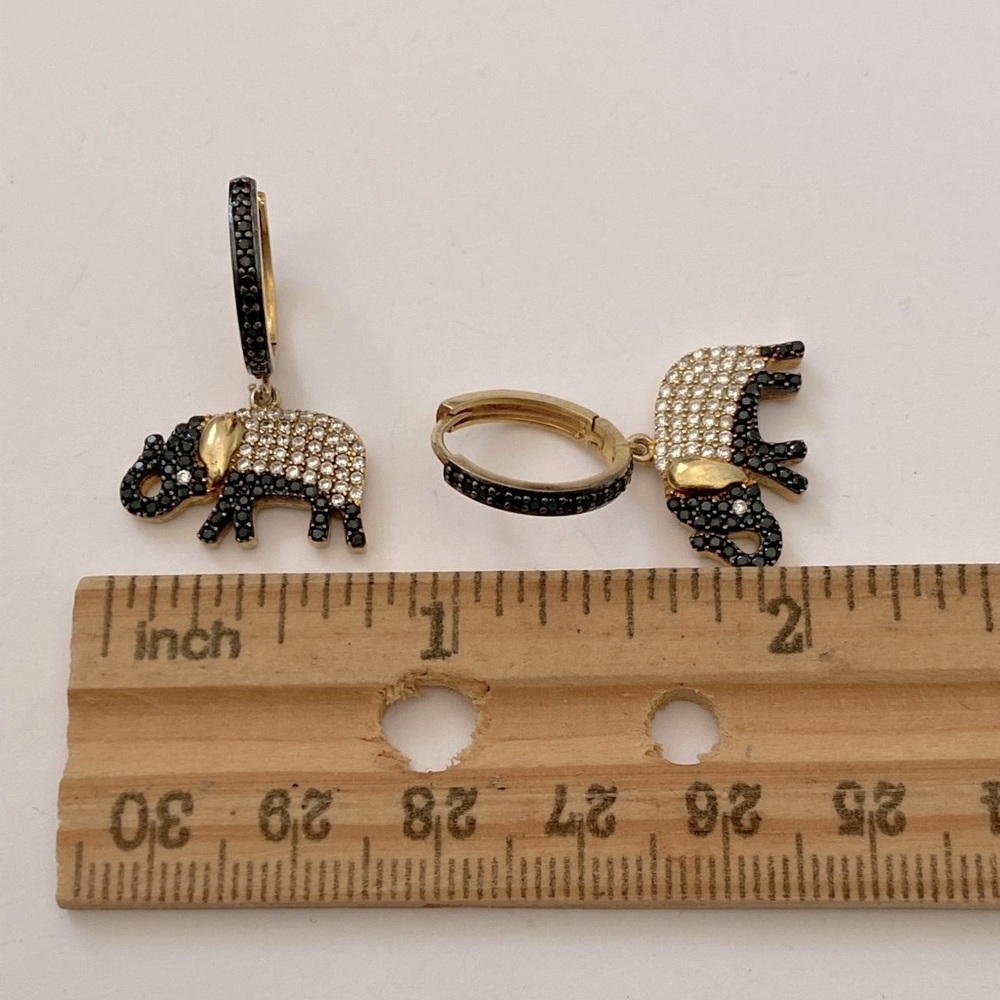 925 Sterling silver elephant hoops earrings cz 18k yellow gold plated - Picture 3 of 6
